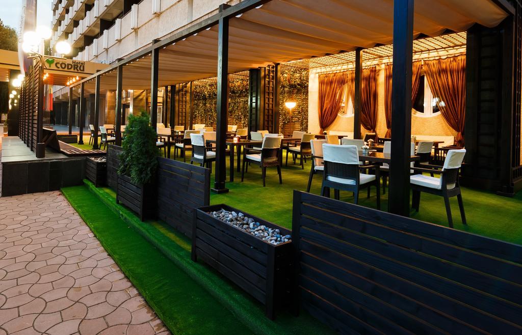 Codru Hotel Chisinau Exterior photo