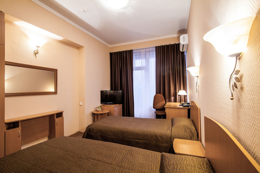 Codru Hotel Chisinau Exterior photo