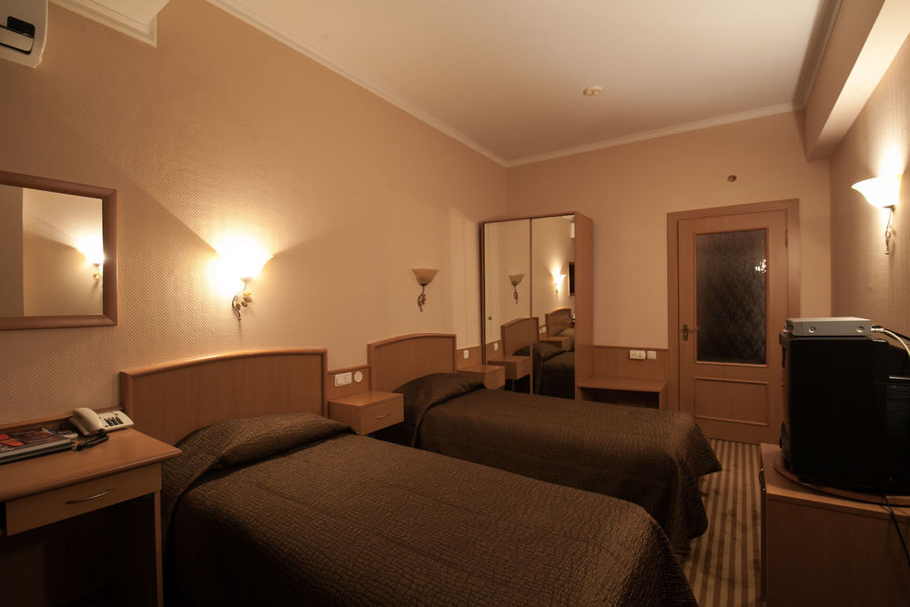 Codru Hotel Chisinau Room photo